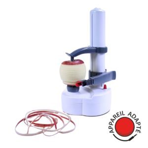 Éplucheur électrique adapté avec une pomme en cours d'épluchage, idéal pour une utilisation avec un contacteur