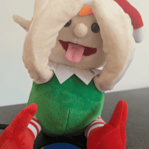 Lutin farceur adapté pour contacteur-peluche interactive de Noël utilisée avec un contacteur cause à effet.