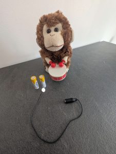 Adapter un jouet à piles avec un contacteur : guide pas à pas 2 câble adaptateur contacteur